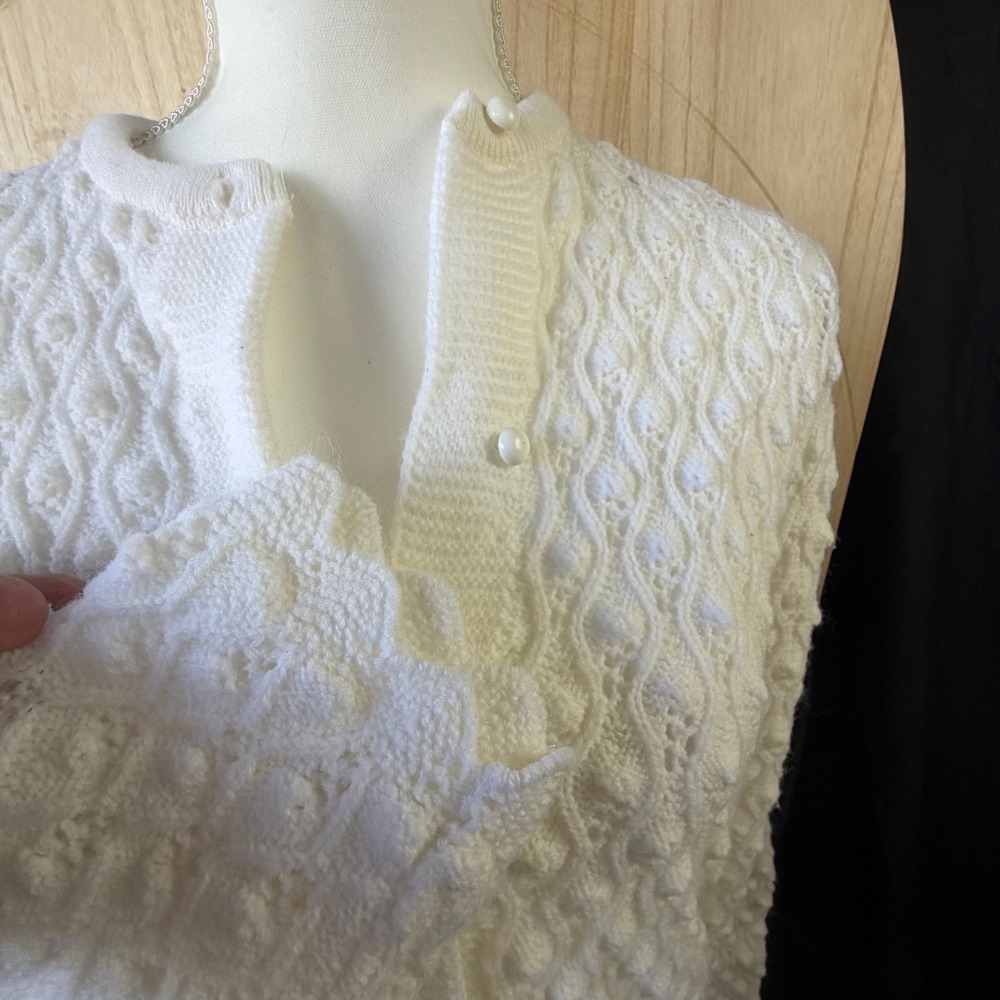 College Point Cardigan Women M White Popcorn Knit Vintage Button Up Sweater